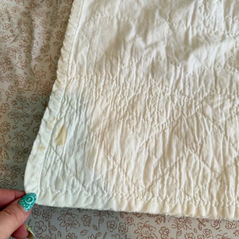 Vintage Hand Embroidered Baby Quilt White Cotton Kittens Birds Floral 54x36